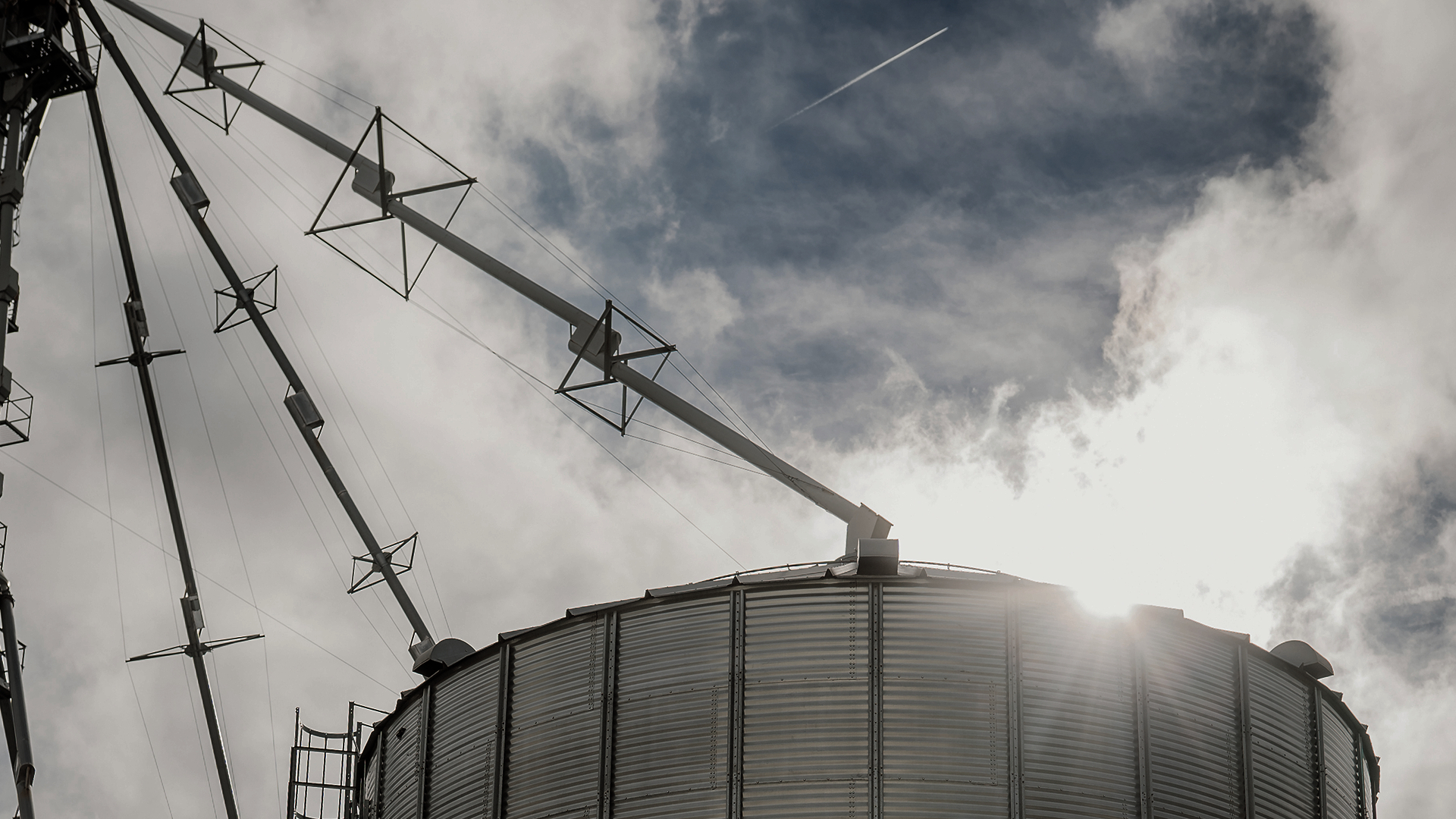 Photo of grain bin and elevator system at Sevita Woodstock